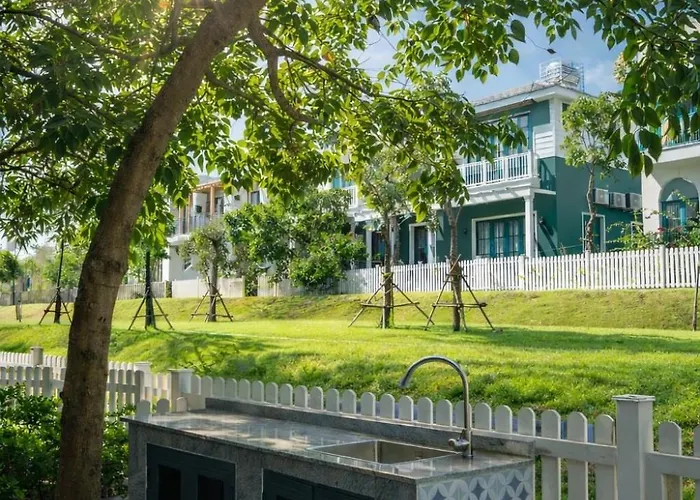 Elegant Seaside In Biệt thự