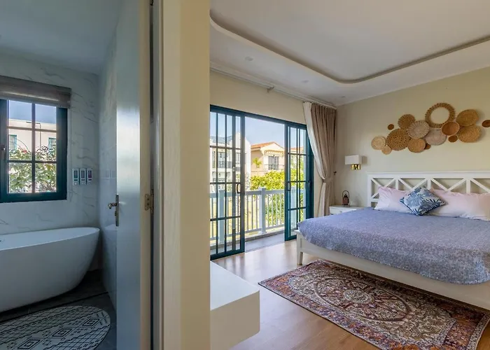 Biệt thự Elegant Seaside In